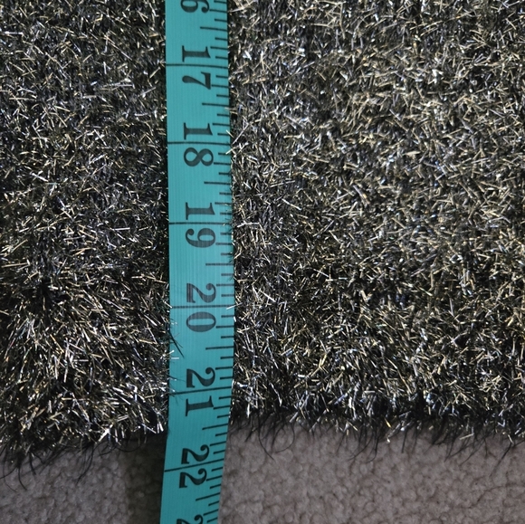 LEITH  silver with gold specks textured sweater with bishop sleeves. Size small - Picture 9 of 9